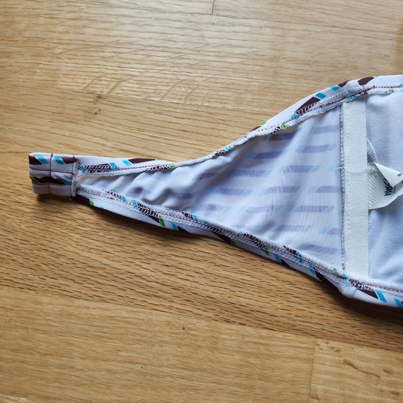 NWOT Mossimo Bikini Top - Picture 7 of 9